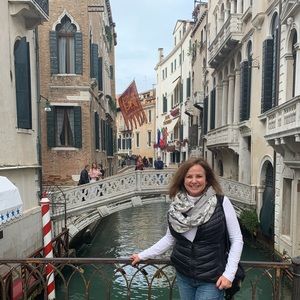 Meet your Posher, Kelly